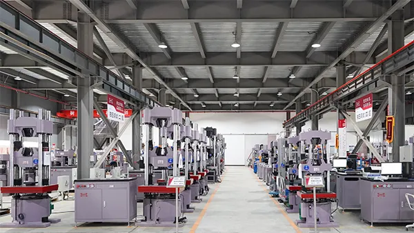 Taller de máquinas de ensayos universales servohidráulicas