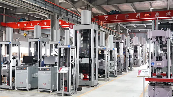 Taller de máquinas de ensayos universales servohidráulicas