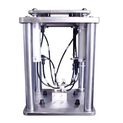 Dispositivo de sujeción neumático estándar con carcasa de protección completa