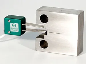 Máquina de ensayo de fatiga y electrodinámica